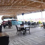 The Sansa & Hotel 3*