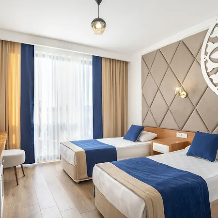 酒店 The Sansa & 马纳夫加特