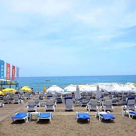 Hotel The Sansa &