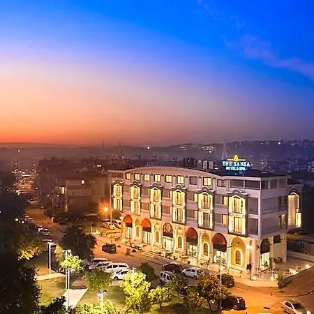 Hotel The Sansa &