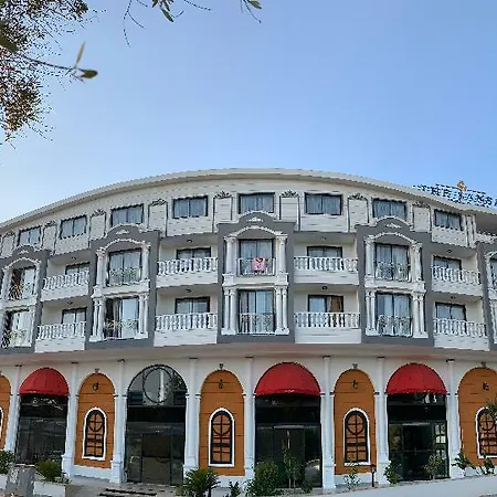 The Sansa & 酒店 3*