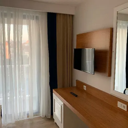 酒店 The Sansa & 马纳夫加特