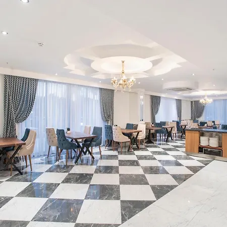 Hotel The Sansa & 3*