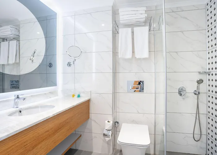 The Sansa & 3* Manavgat