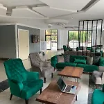 Hotel The Sansa &
