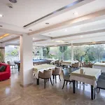 The Sansa & 3* Manavgat